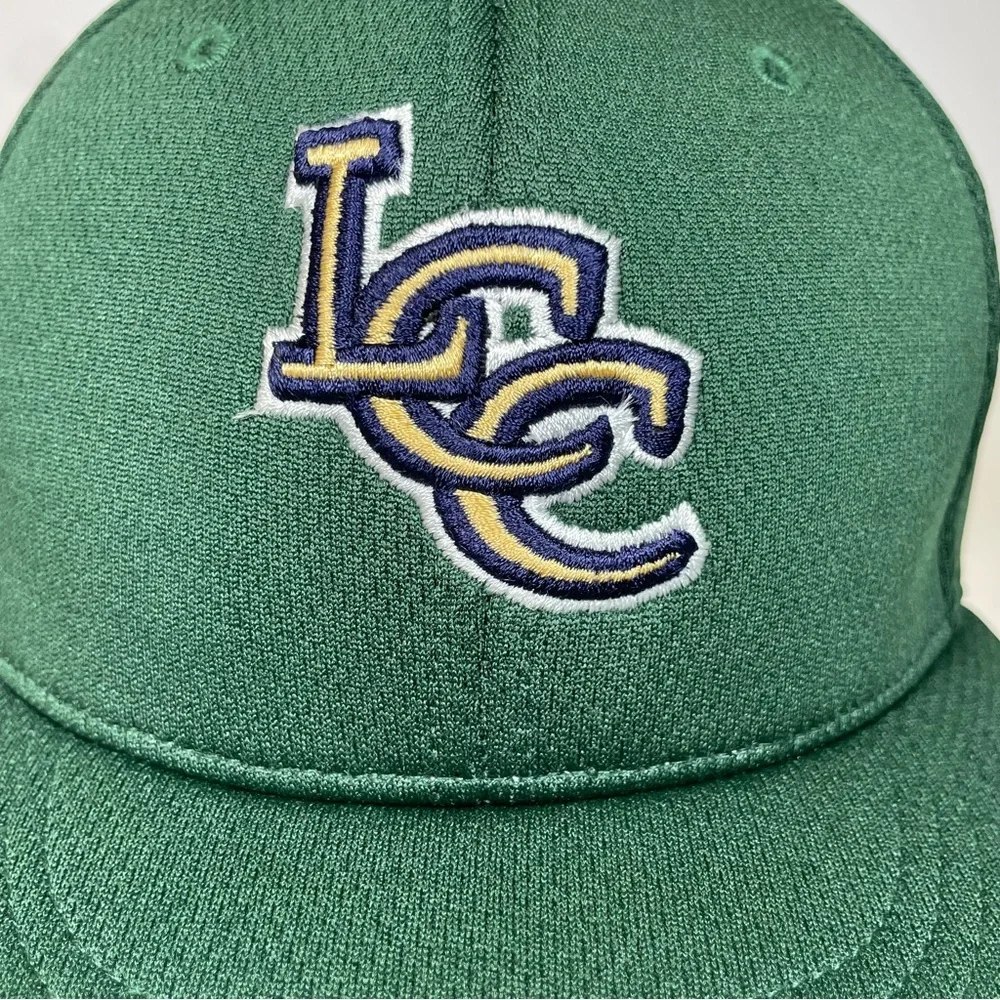 🧢 Forest Green Snapback Hat – Embroidered Logo Vibes 🌲​